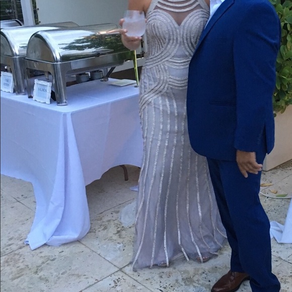 Dress - Picture 4 of 6